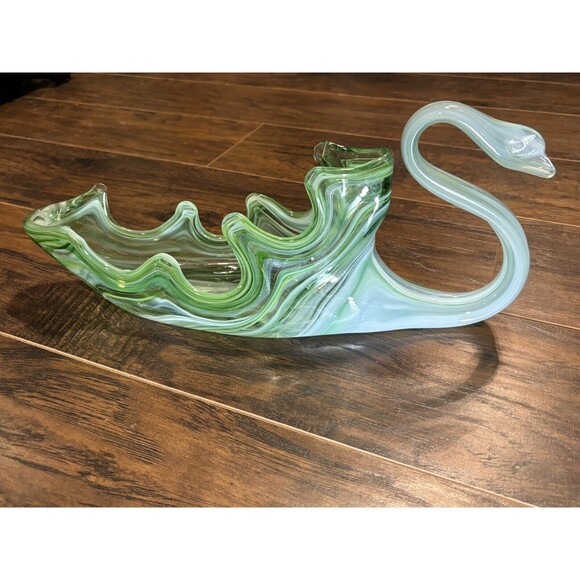 Vintage Sooner Hand Blown Glass Swan 1970’s Green/White Swirls - Picture 6 of 9